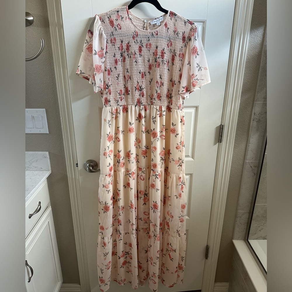 Moodie Floral Dress with Short Sleeves